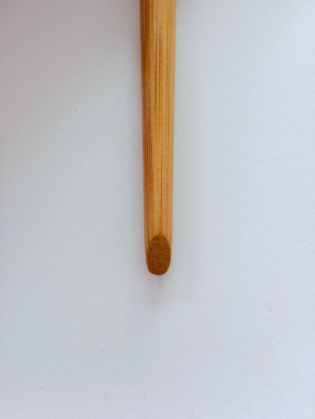 Angled Fan Concealer Brush – Precision Slanted Makeup Brush for Under Eye, Contour & Detail Blending