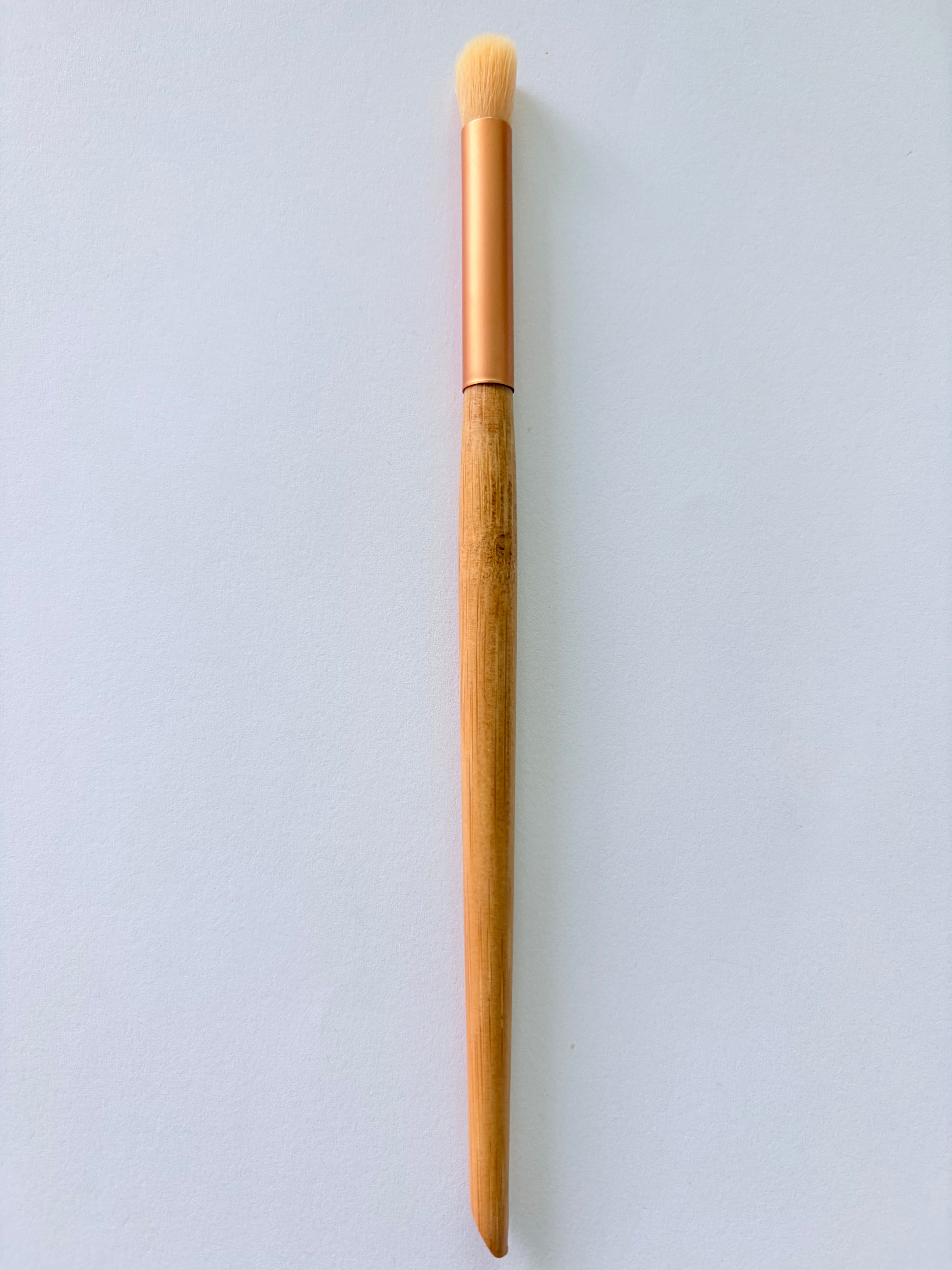Eye Crease Blending Brush – Soft Eyeshadow Brush for Blending, Defining & Eye Makeup