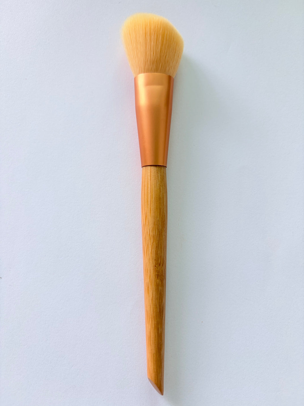 Angled Contour Brush – Precision Makeup Brush for Sculpting, Blending & Face Definition