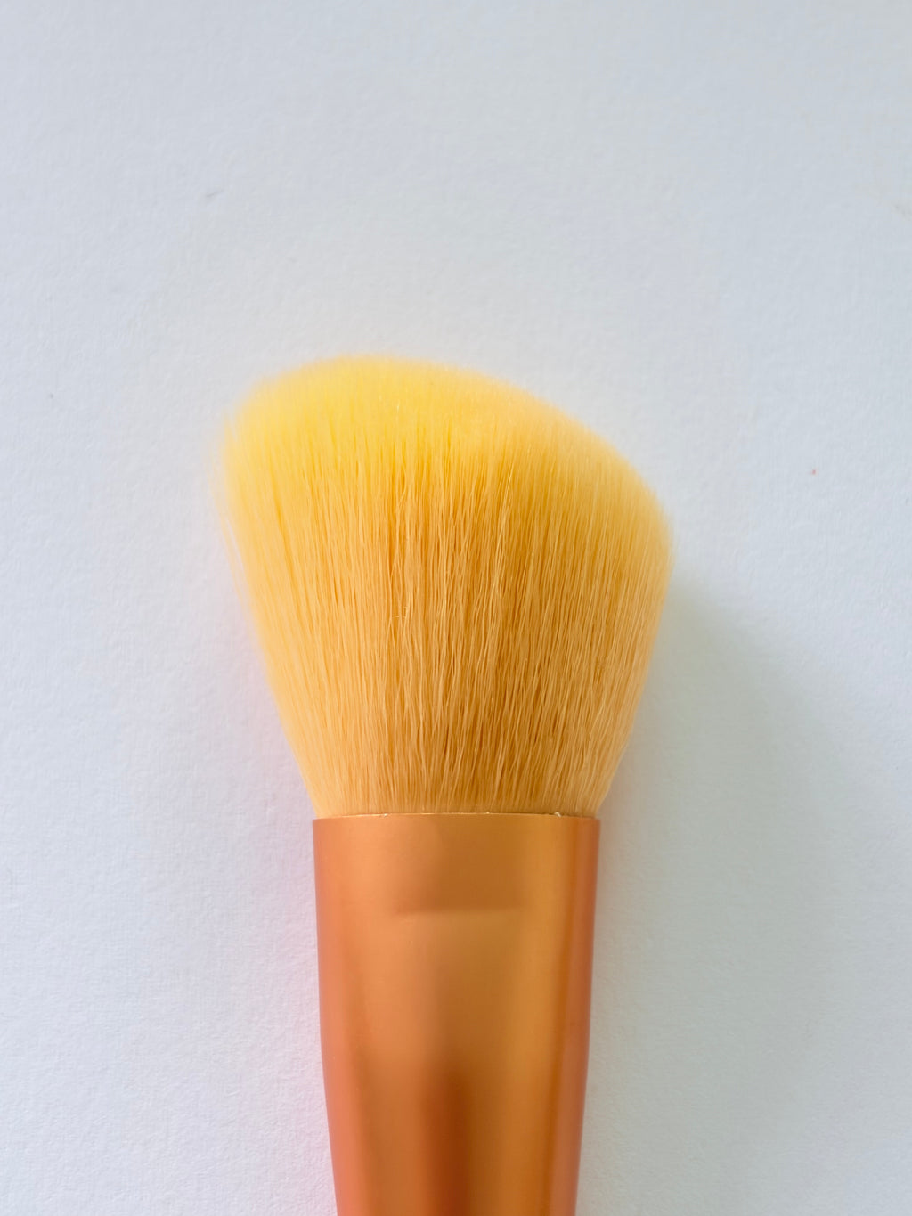 Angled Contour Brush – Precision Makeup Brush for Sculpting, Blending & Face Definition