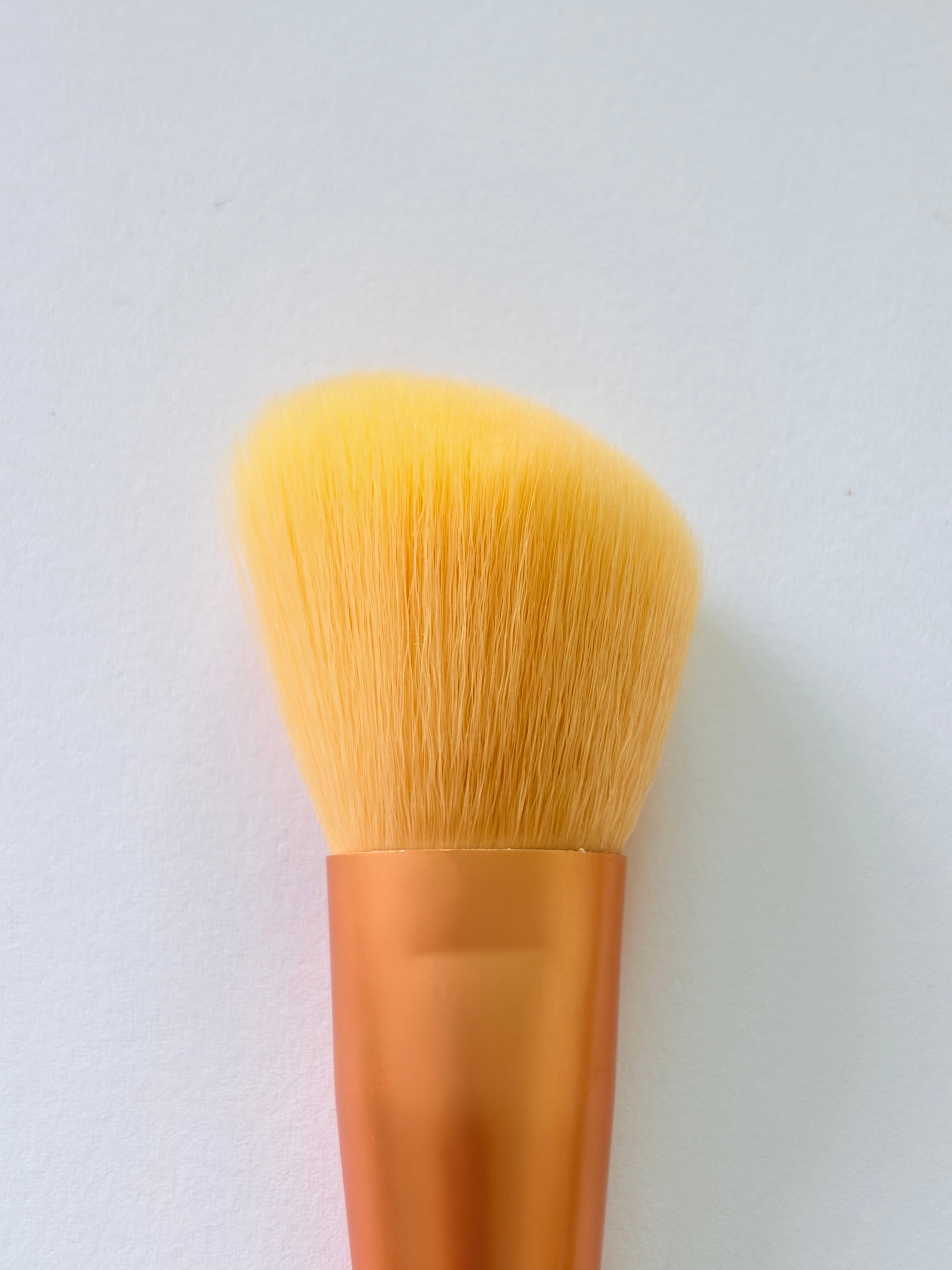 Angled Contour Brush – Precision Makeup Brush for Sculpting, Blending & Face Definition