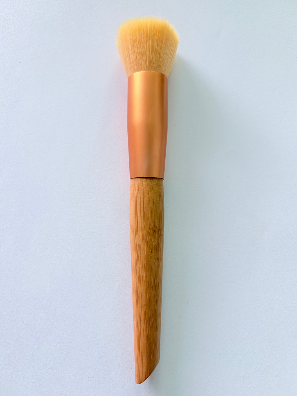 Premium Bamboo Handle Makeup Brush – Soft Synthetic Bristles for Flawless Application