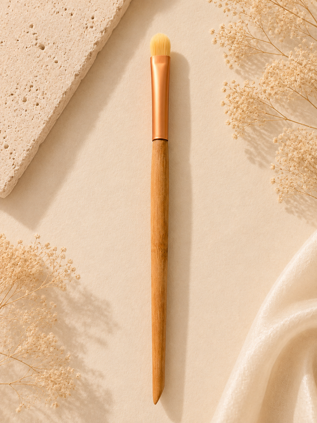 Eyeshadow Blending Brush – Soft Eye Makeup Brush for Seamless Eyeshadow Application & Blending